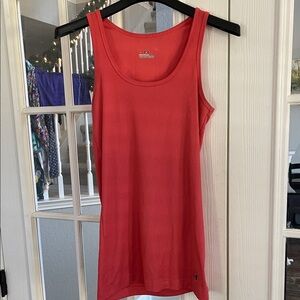 Like New Under Armour Women's Coral Tank Top LG